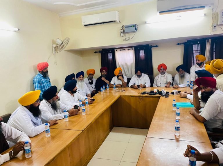गुनी प्रकाश के खिलाफ पर्चा दर्ज करने के लिए हरियाणा सरकार को दिया एक सप्ताह का समय : मनजिंदर सिंह सिरसा