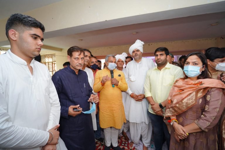 भाजपा अध्यक्ष ने पालम खाप पंचायत के प्रधान चौधरी राम करण सोलंकी को श्रद्धांजलि दी