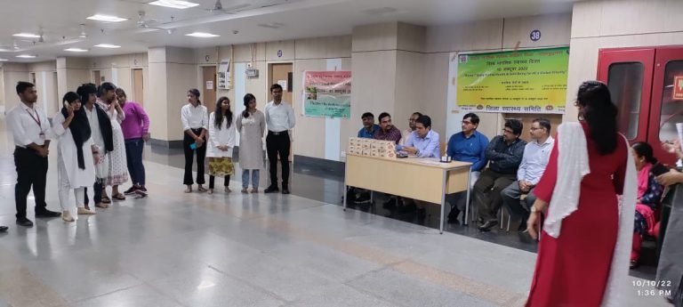 विश्व मानसिक स्वास्थ्य दिवस पर नुक्कड़ नाटक के जरिये दिया संदेश