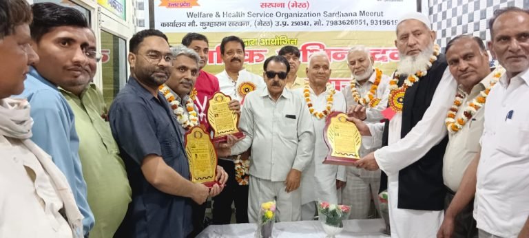 जनहित एवं स्वास्थ्य सेवा समिति द्वारा किया गया कोरोना योद्धाओं का सम्मान