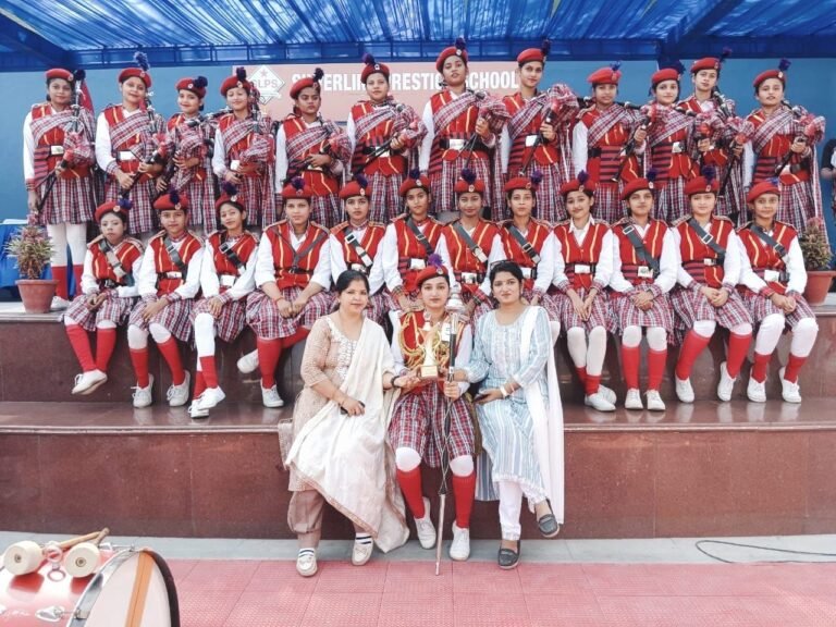 श्री ठाकुरद्वारा बालिका विद्यालय ने जीती जिला स्तरीय स्कूल बैंड प्रतियोगिता।