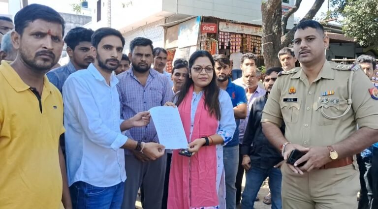 दीक्षांत समारोह में राज्यपाल को ज्ञापन देने जा रहे छात्र नेता को पुलिस ने किया नजरबंद