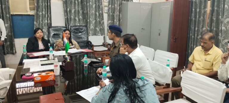 राष्ट्रीय लोक अदालत 09 दिसंबर को आयोजित किये जाने के संबंध में प्रशासनिक अधिकारियों के साथ की बैठक