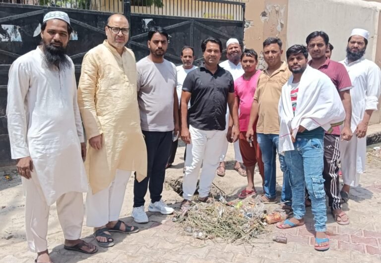चेयर पर्सन पति ने ईदगाह व्यवस्था का किया निरीक्षण