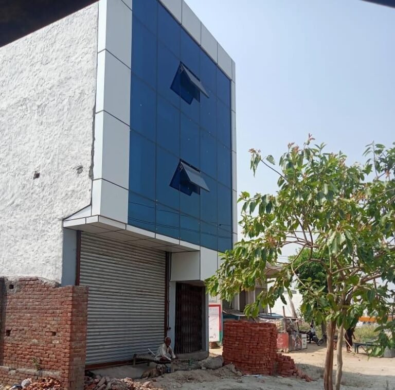 मुख्यमंत्री से शिकायत… सरकारी भूमि कब्जा कर बना डाली बिल्ड़िग,सात माह प्रसाशन कर रहा जांच