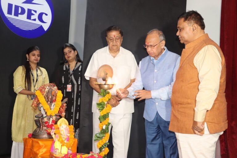 इंद्रप्रस्थ इंजीनियरिंग कॉलेज के छात्र न केवल देश,बल्कि दुनिया में प्रतिभा का परचम लहरा रहे : अतुल गर्ग