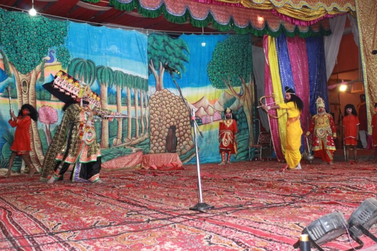 अग्निबाण लगते ही जले रावण, कुंभकरण के पुतले, गूंजे जय श्रीराम के जयकारे