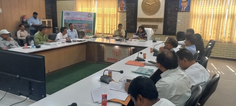जिलाधिकारी प्रेरणा शर्मा की अध्यक्षता में जिला वृक्षारोपण/पर्यावरण समिति, जिला गंगा समिति की बैठक हुई आयोजित