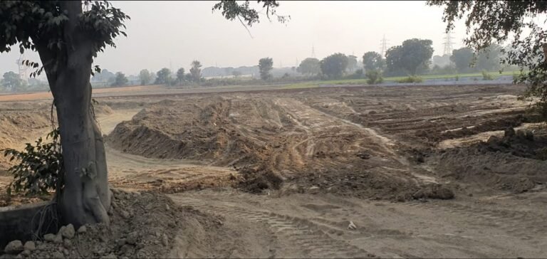 प्राधिकरण व खनन विभाग की निष्क्रियता से खनन व भू—माफियों की बल्ले—बल्ले………