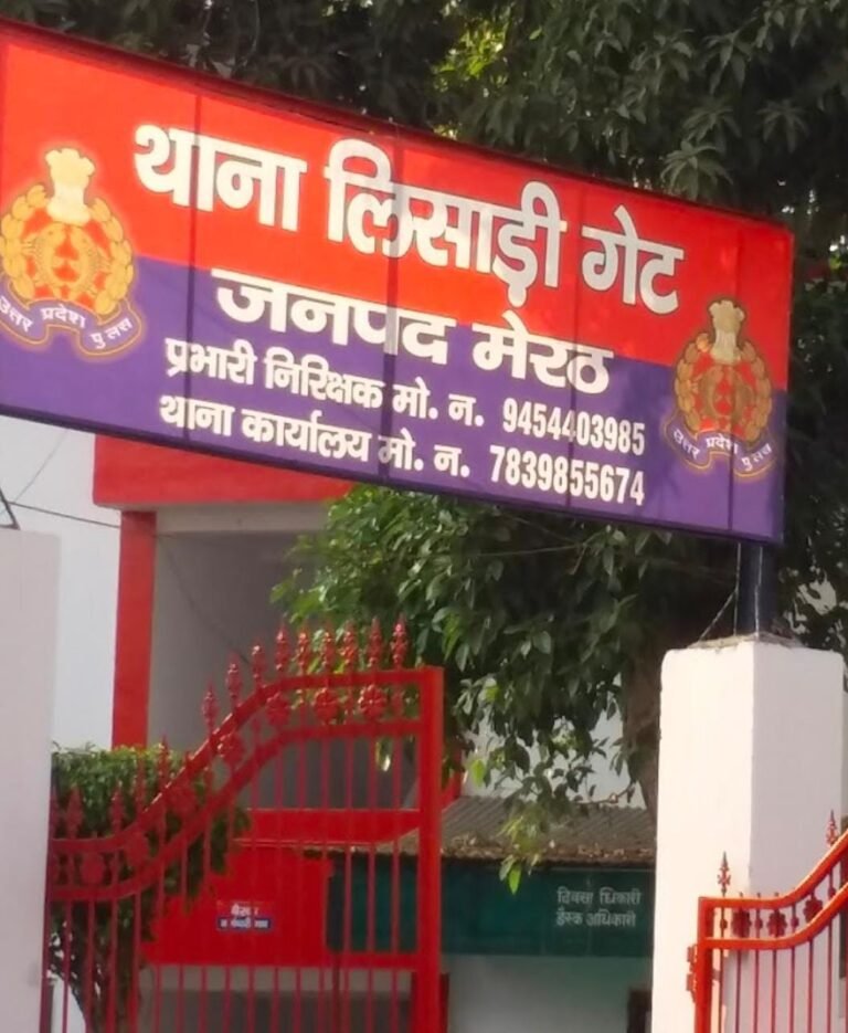 थाने में बंधक बनाकर रखने और अवैध वसूली के आरोप में FIR दर्जSSP विपिन टाडा ने दरोगा और 2 सिपाहियों को किया सस्पेंड