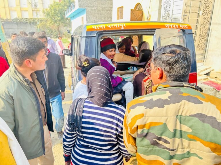 मेरठ में धर्मांतरण की सूचना को लेकर हिंदू संगठनों का हंगामा