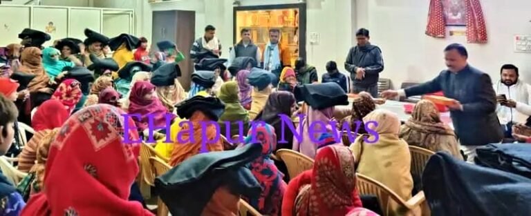 नव वर्ष पर विधायक नें बांटें कंबल व मिठाई