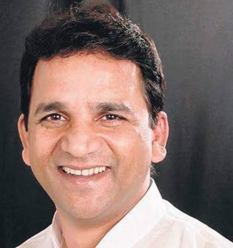 दलितों को झाड़ू दिखाकर केजरीवाल ने सफाई कर्मियों का हक छीना