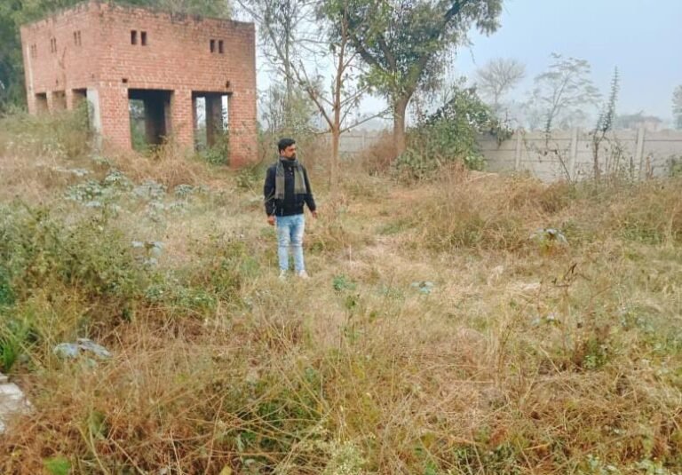 खटीक समाज के श्मशान घाट में साफ-सफाई नहीं सभासद