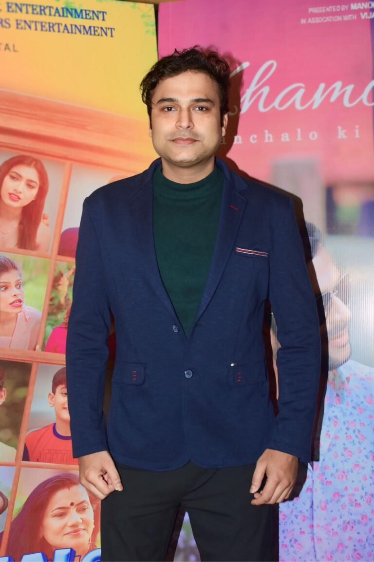 दिल्ली पहुंचे आकाश कुमार मित्तल, कहा— सस्पेंस थ्रिलर है ‘मनचलों की मस्ती’