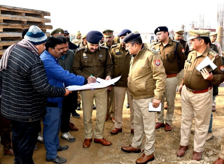 डीआईजी नें किया निर्माणाधीन पुलिस लाईन का निरीक्षण
