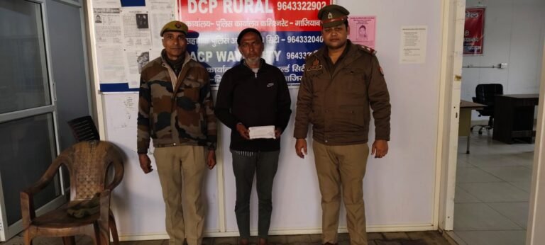घर से मोबाइल चुराने वाला आरोपित गिरफ्तार