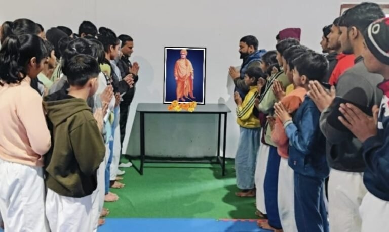 विवेकानंद जयंती पर गोष्ठी का आयोजन हुआ।