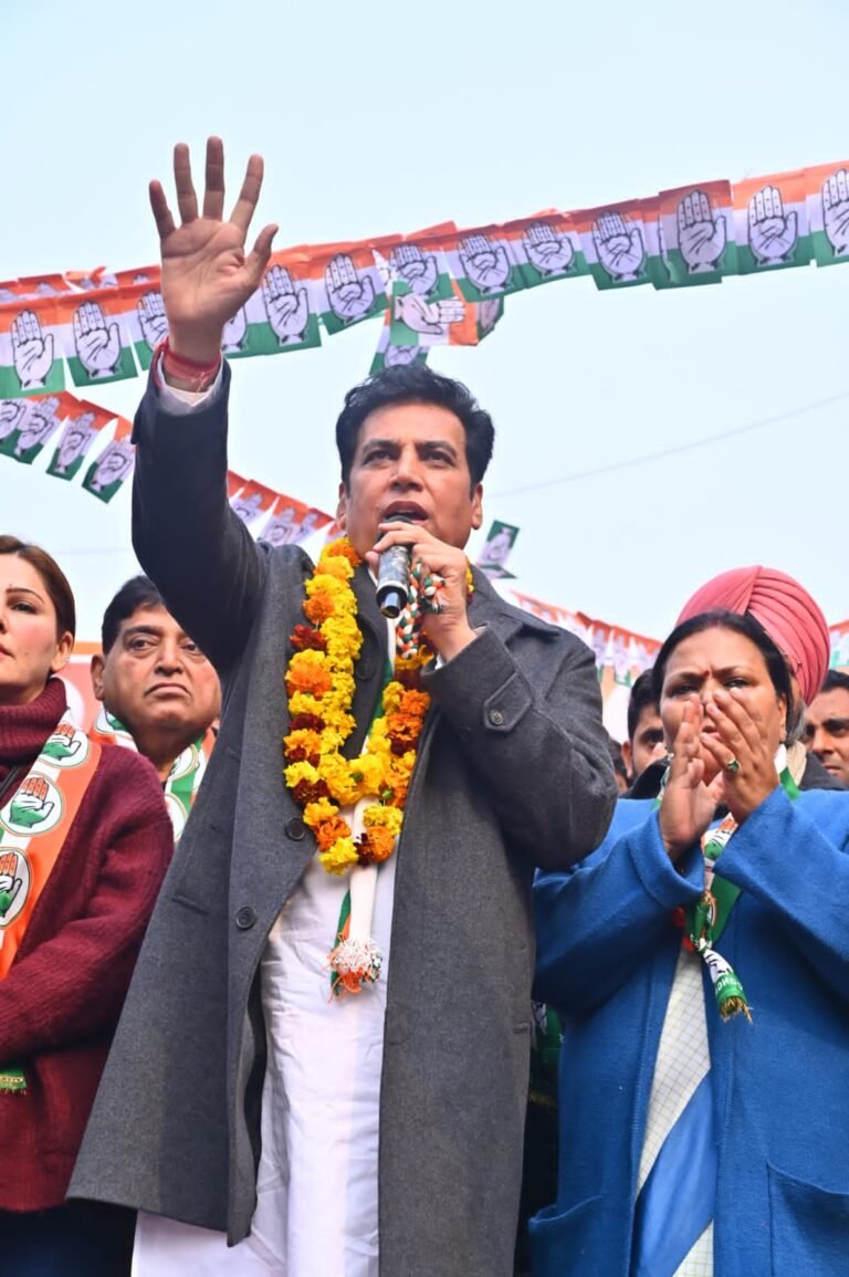 बादली विधानसभा के हजारों लोगों ने संकल्प लिया, सबसे प्रचंड जीत देवेन्द्र यादव की होगी।