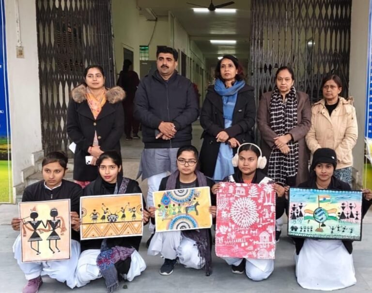 विवेकानंद जी के जन्मोत्सव पर किया गया वर्ली पेंटिंग प्रतियोगिता का आयोजन