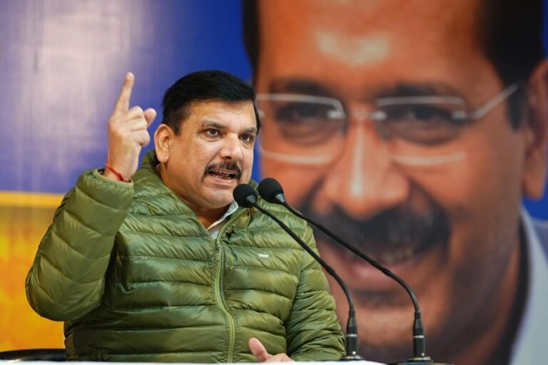 भाजपा ने पूरे देश में बांग्लादेशी घुसपैठियों को बसा रखा है, इन्हें उनसे खतरा नहीं है, लेकिन पंजाबियों से खतरा बता रहे है- संजय सिंह