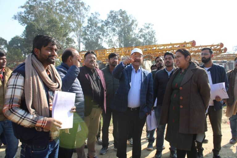 जिलाधिकारी ने किया निर्माणाधीन मेजर ध्यानचन्द खेल विश्वविद्यालय का निरीक्षण