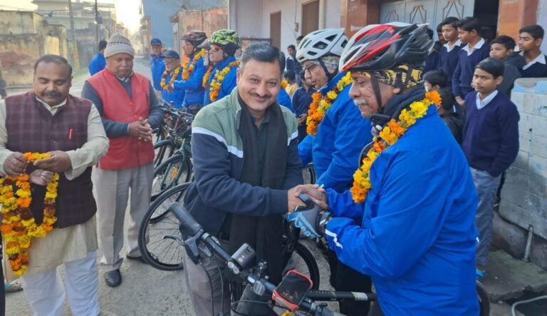 गोमुख से महाकुंभ को जा रही  यात्रा प्रयागराज को रवाना हुई