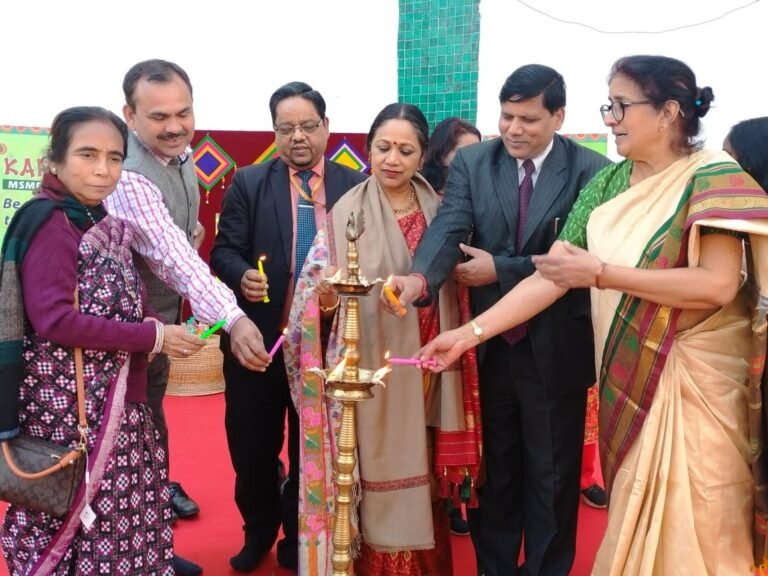 सांस्कृतिक कार्यक्रमों एवं पारंपरिक हस्तशिल्पों ने दर्शकों को किया मंत्रमुग्ध