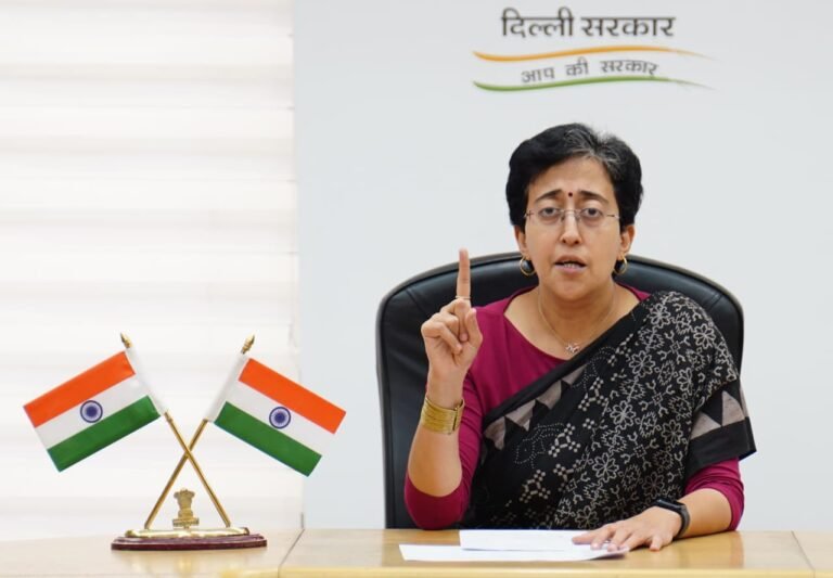 हम हमेशा दिल्लीवालों के साथ खड़े हैं और खड़े रहेंगे, हम उनके स्वच्छ और सुरक्षित पानी के अधिकार के लिए लड़ते रहेंगे- सीएम आतिशी