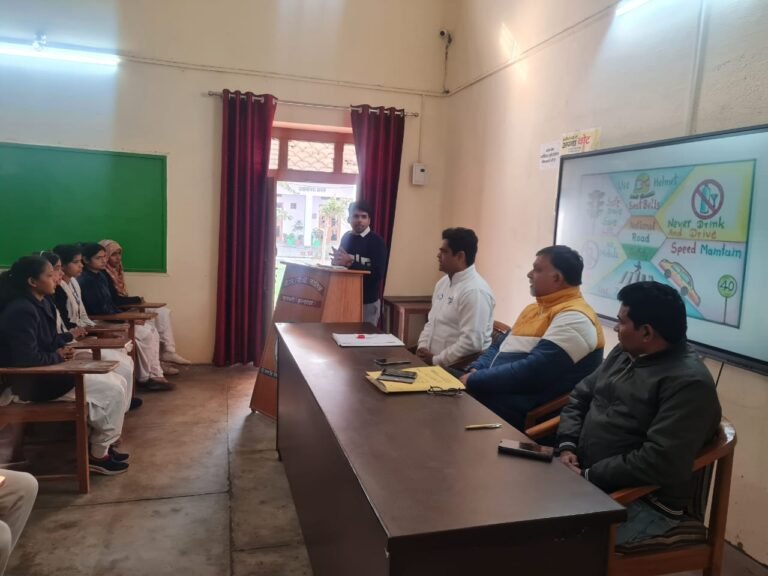 डी एन पी जी कॉलेज गुलावठी मे सड़क सुरक्षा क्लब के अंतर्गत सुरक्षा सबंधी भाषाण प्रतियोगिता का आयोजन किया गया