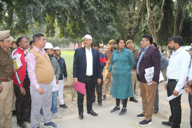 जिलाधिकारी ने पीटीएस में लोक निर्माण विभाग, निर्माण खंड (भवन) मेरठ द्वारा कराये जा रहे निर्माण कार्यों का किया स्थलीय निरीक्षण