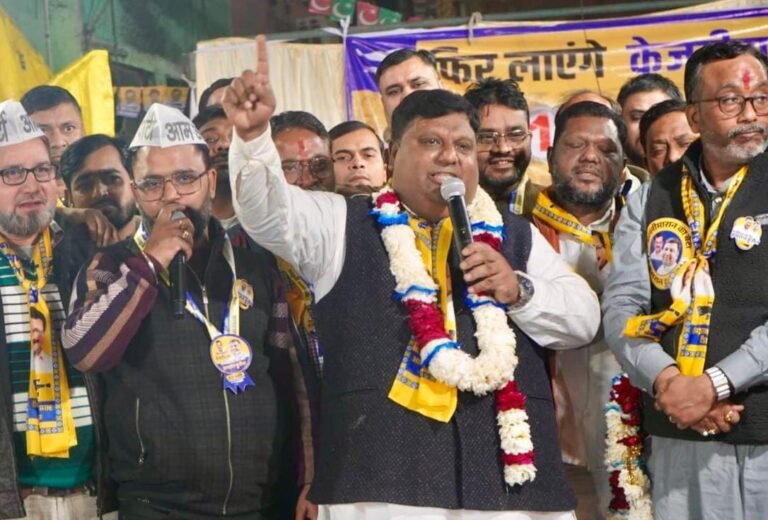 बल्लीमारान के सरकारी स्कूलों मे शिक्षा का स्तर प्राइवेट स्कूलों से बेहतर–  इमरान हुसैन