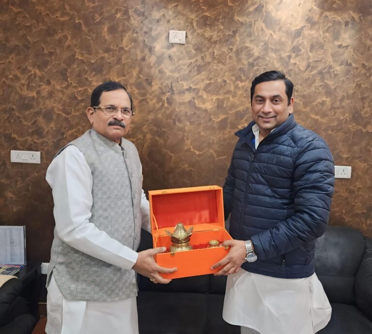 ऊर्जा राज्यमंत्री सोमेंद्र तोमर ने केंद्रीय राज्यमंत्री श्रीपाद येसो नाईक से की आत्मीय भेंट, महाकुंभ 2025 में सम्मिलित होने का दिया निमंत्रण
