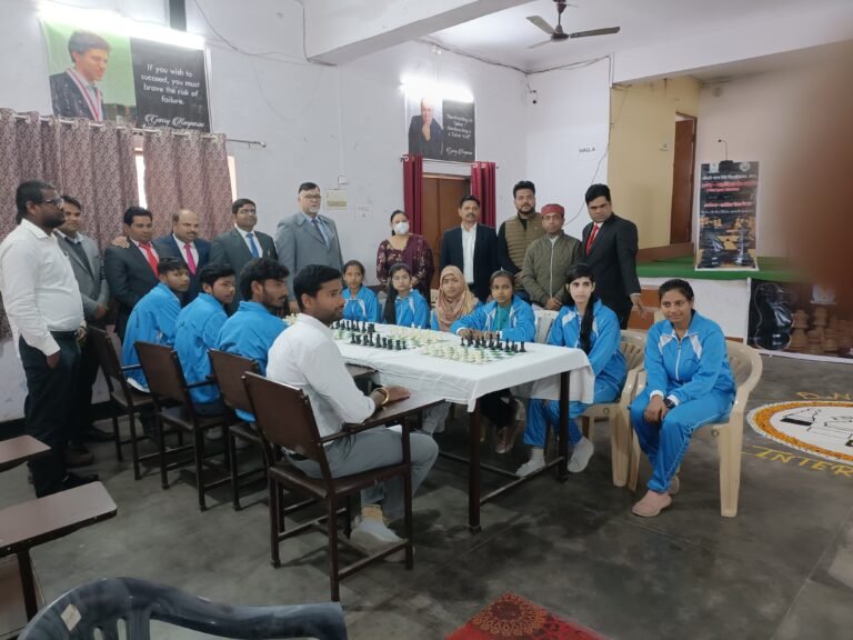 डी एन पी जी गुलावठी मे अंतर महाविद्यालय शतरंज प्रतियोगिता का शुभारभ किया गया