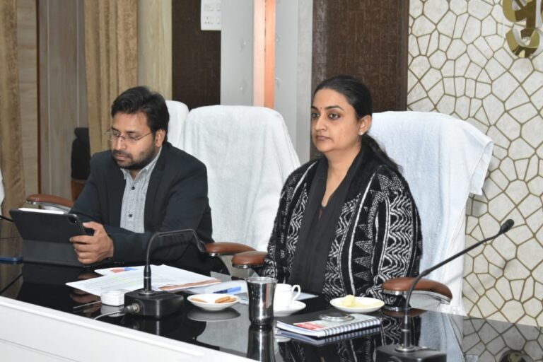 पशु पालन विभाग, मत्स्य, लघु सिंचाई एवं नेडा विभाग में संचालित योजनाओं, कार्यों की समीक्षा बैठक आहूत हुई