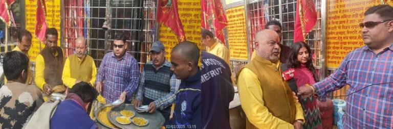 बसंत पंचमी पर्व पर मां बगलामुखी मंदिर साकेत में हुआ हवन व भंडारे का आयोजन