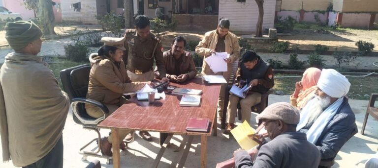 समाधान दिवस में आई मात्र चार शिकायत, किया निस्तारण