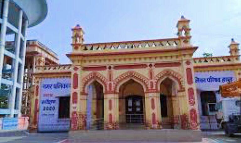 नगर पालिका के माननीयों ने जमकर काटी मलाई,जनता पर टैक्स की आफत आई