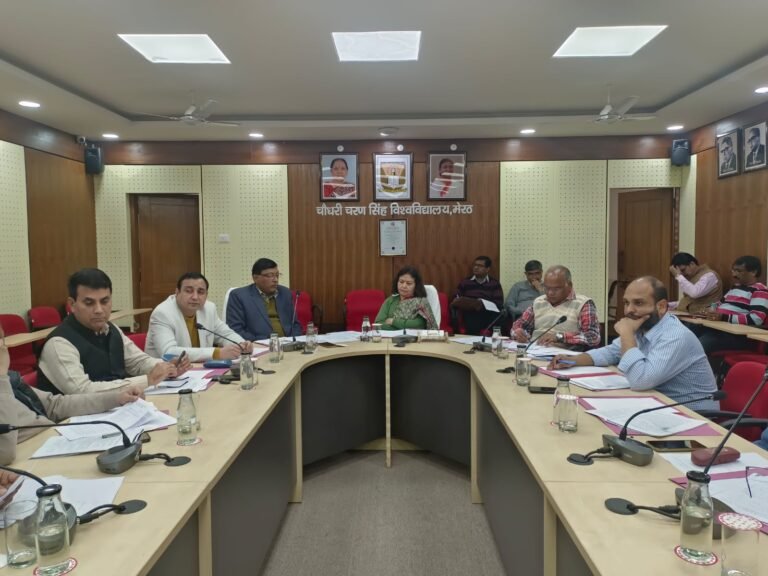 कुलपति प्रोफेसर संगीता शुक्ला की अध्यक्षता में विद्वत परिषद की बैठक आयोजित