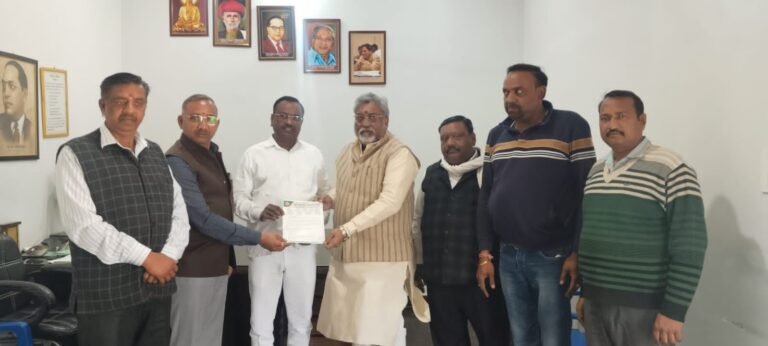 संयुक्त हापुड़ उद्योग व्यापार मंडल हापुड़ की मुहिम ला रही है रंग
