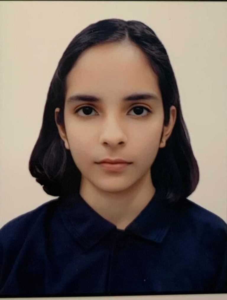 डीपीएम पब्लिक स्कूल की छात्रा श्रेया बासु ने जेईई मेंस में 97.55 प्रतिशत अंक प्राप्त करने पर हर्ष