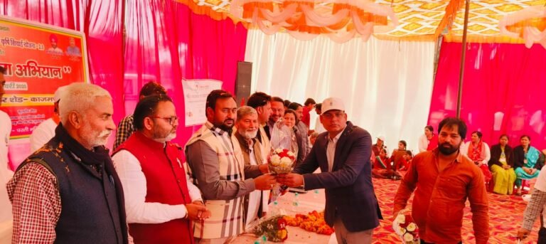 सांसद द्वारा किया गया जल संरक्षण हेतु तालाब का भूमि पूजन किया गया