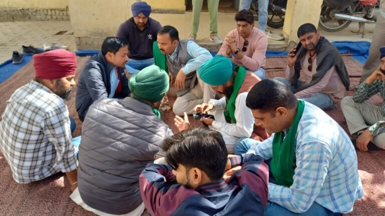 भाकियू जन शक्ति के कार्यकाओं ने बिजली विभाग के खिलाफ दिया धरना