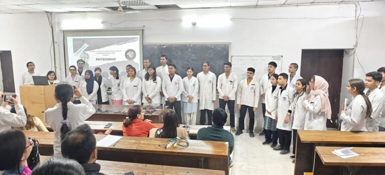 लाला लाजपत राय स्मारक मेडिकल कॉलेज मेरठ परिसर में हुआ फिजियो विज 2025 का आयोजन