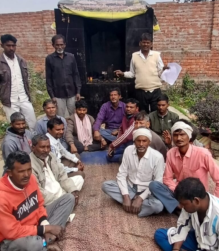 शनि धाम मंदिर में हुई अहेरीया समाज की बैठक