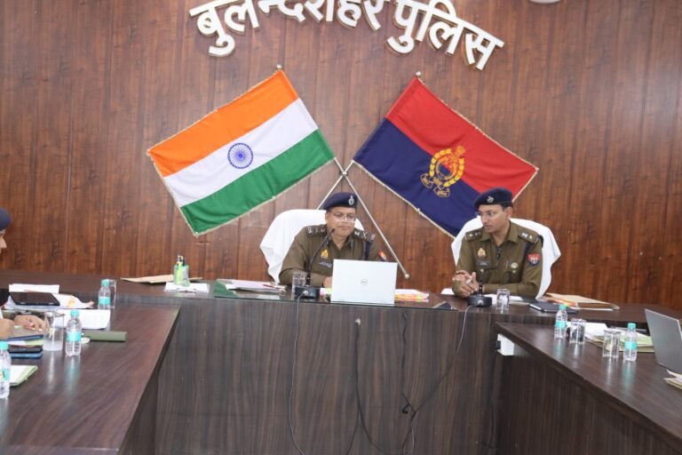 अपराध नियंत्रण व आगामी त्यौहारों के सम्बन्ध में गोष्ठी व समीक्षा बैठक की गयी