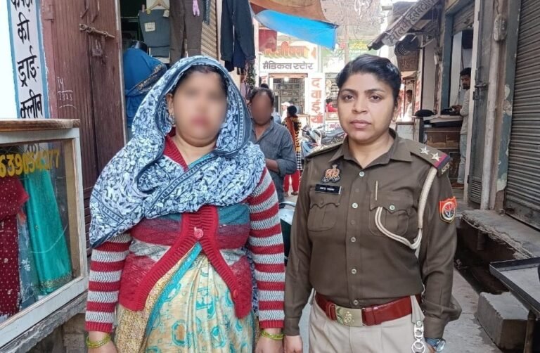 काफी समय बाद शिकारपुर पुलिस ने मिशन शक्ति एंटी रोमियो पुलिस टीम ने नगर में चलाया अभियान