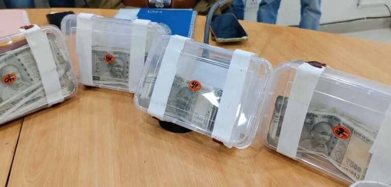 शादियों से बैग उड़ाने वाला गिरोह तीन गिरफ्तार