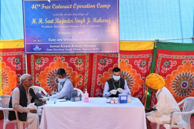 40वें मुफ्त नेत्र जाँच और मोतियाबिन्द सर्जरी शिविर से सैकड़ों लोगों की आँखों की रोशनी फिर से वापिस आई