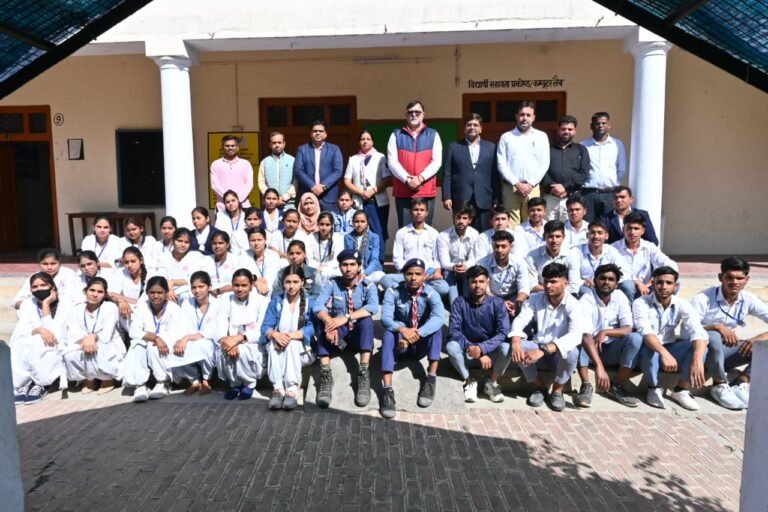 डी एन पी जी कॉलेज रोवर एंड रेंजर्स